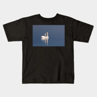 Valentine's swans Kids T-Shirt